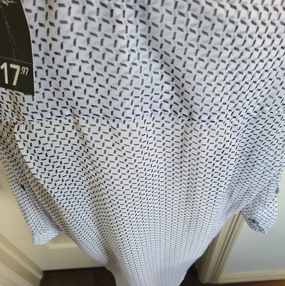 NWT Lightweight Blouse - Picture 3 of 7